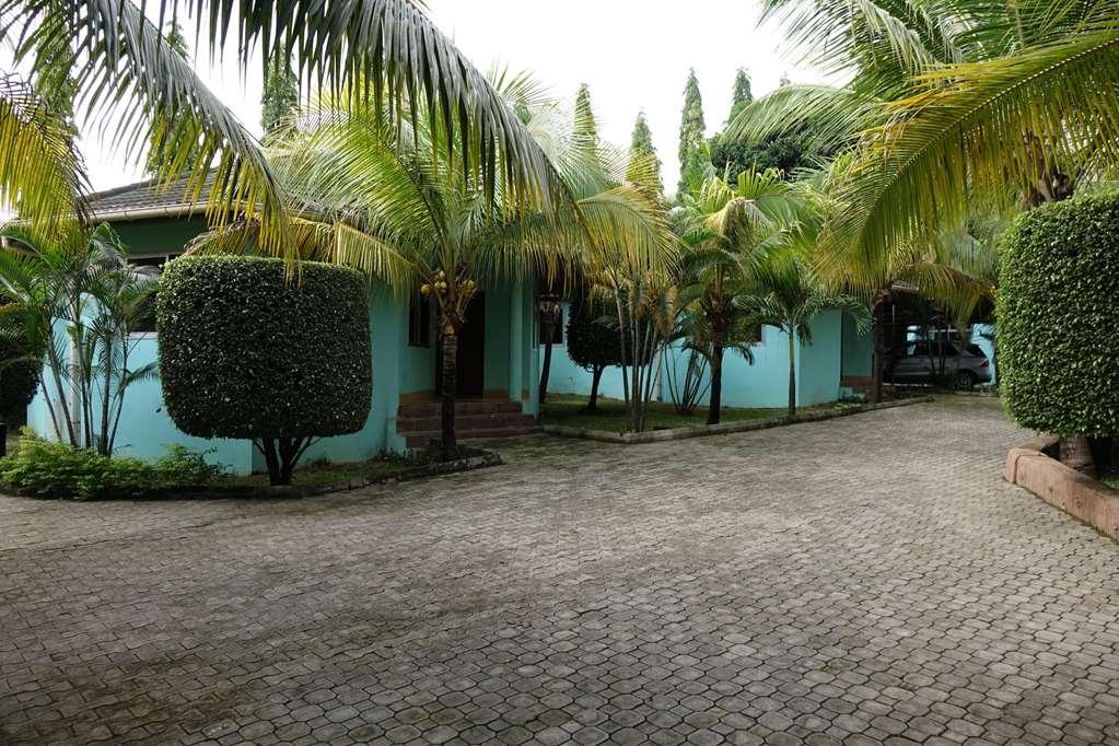 Wusum Hotel Makeni Eksteriør bilde