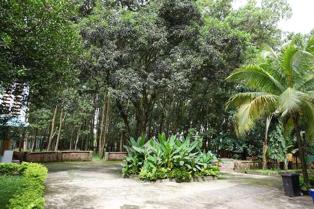 Wusum Hotel Makeni Eksteriør bilde