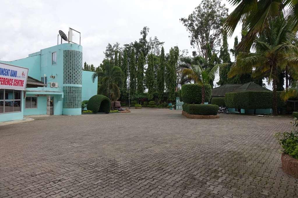 Wusum Hotel Makeni Eksteriør bilde