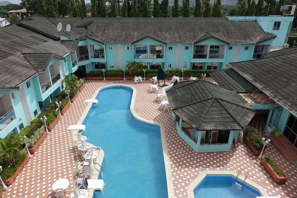 Wusum Hotel Makeni Eksteriør bilde