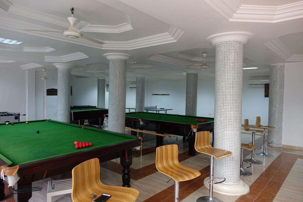 Wusum Hotel Makeni Eksteriør bilde