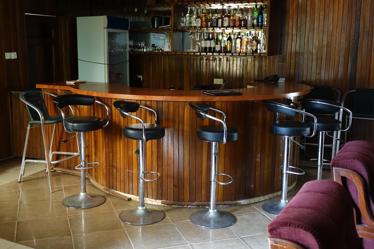 Wusum Hotel Makeni Eksteriør bilde