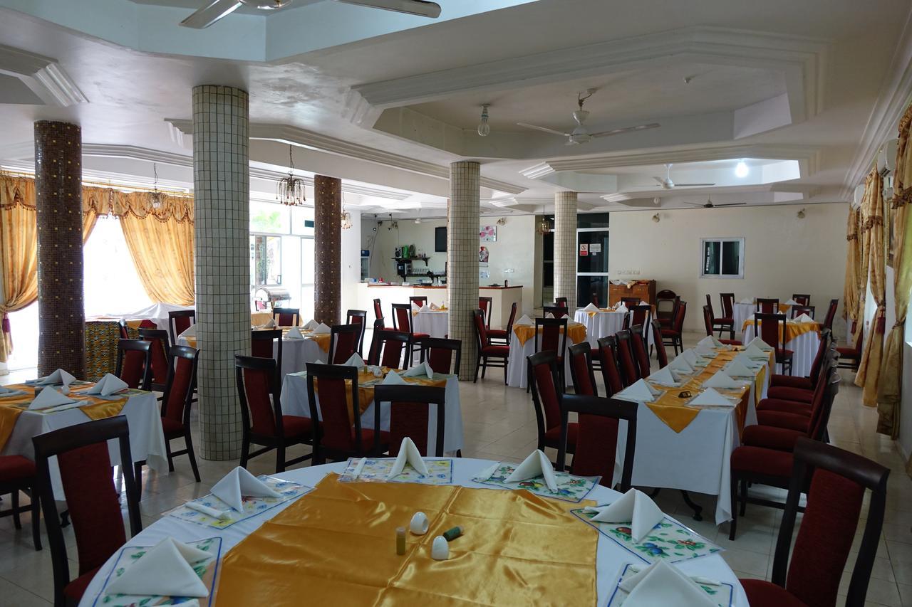 Wusum Hotel Makeni Eksteriør bilde