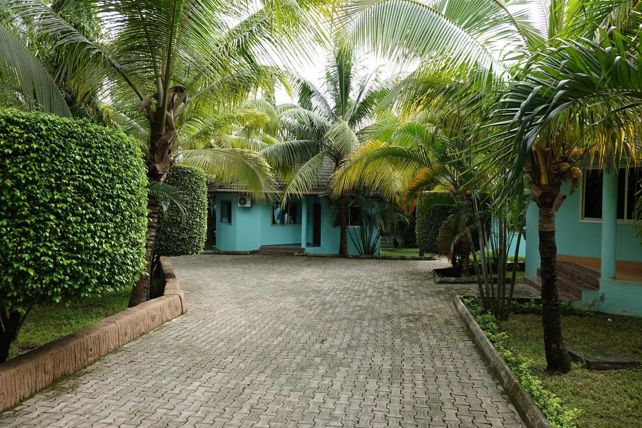 Wusum Hotel Makeni Eksteriør bilde