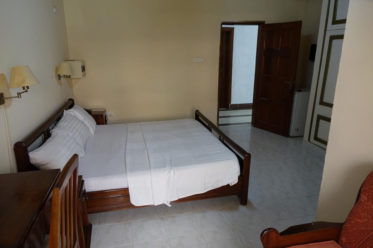 Wusum Hotel Makeni Eksteriør bilde